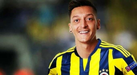 Mesut Özil'in maaşını hala Arsenal mi ödüyor?