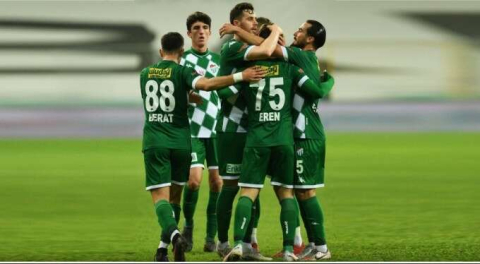 Bursaspor, İstanbulspor maçı sonrası izne çıktı!