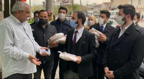 AK gençler Bursa'da iftar sevincini paylaşıyor!