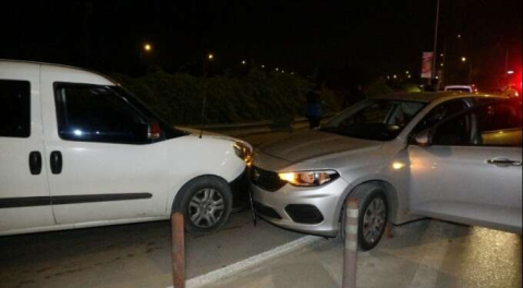 Uyuşturucu partisi! Bursa'da kısıtlamada polis aracına çarparak durabildi!