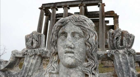 Troya ve Aizanoi'deki kazılar 5 bin yılı aşkın geçmişe ışık tutuyor!