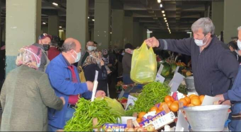 'Kapanma alışverişi' Yalova caddelerinde aşırı kalabalık hakim!