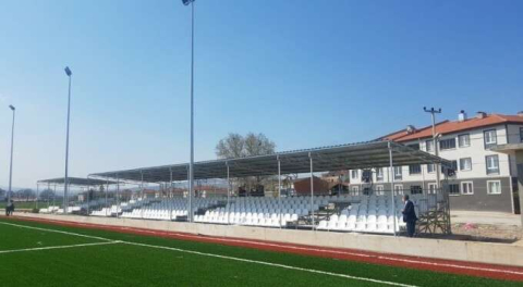 Alanyurt sentetik sahanın yüzde 80'i tamamlandı!