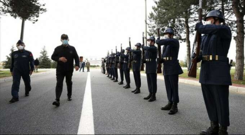 Bakan Akar Muharip Hava Kuvveti Komutanlığının bulunduğu Eskişehir'e geldi!