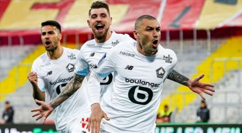 Burak Yılmaz Fransa'da yılın futbolcusu adayları arasına girdi!