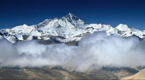 Everest'e tırmanan 2 dağcı öldü!