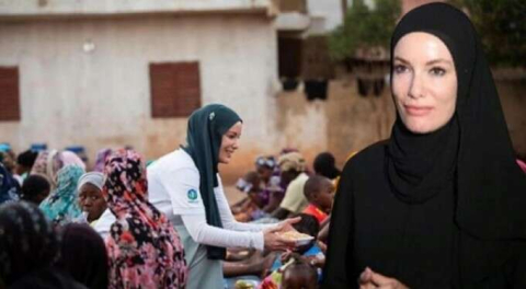 Gamze Özçelik'ten duygulandıran ziyaret