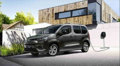Toyota yeni Proace City'nin elektrikli versiyonu pazara çıkıyor!