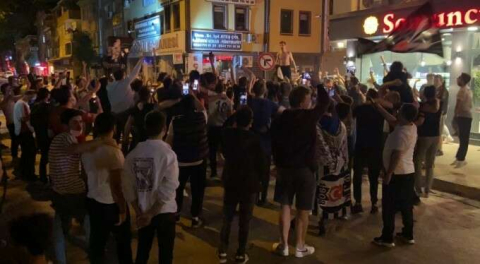 Bursa'da yasağı hiçe sayıp sokağa döküldüler... Gözaltılar var!