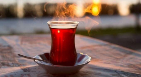 Sıkıntılı anlarda neden en çok çay içilir?