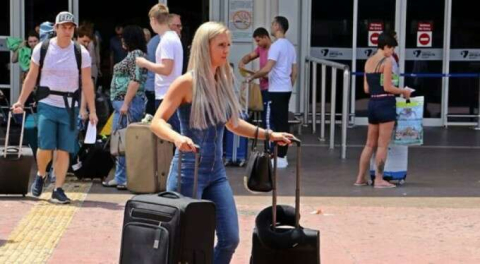 Rusların uçuş kısıtlaması ne zaman kalkacak? Yetkili isimden flaş açıklama...