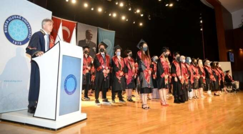 BUÜ'de veteriner hekimlerin mezuniyet heyecanı