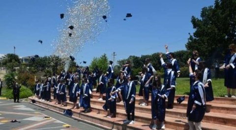 Emine Örnek'te mezuniyet heyecanı