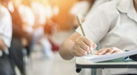 Soru kitapçığı paylaşımına gözaltı!