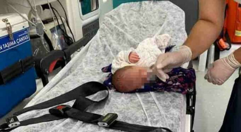 Bursa'da 3 günlük bebeği poşete koyup yola attılar