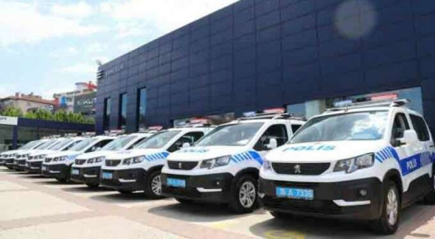 Bursa Emniyet Müdürlüğü'nün araç filosu güçlendi...