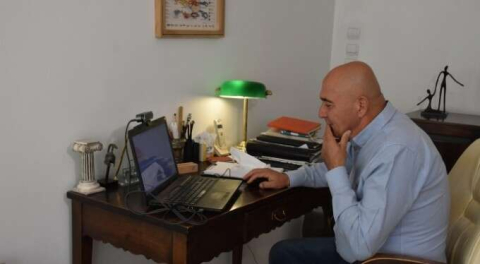 Covid-19 hastalarına zoom üzerinden online terapi