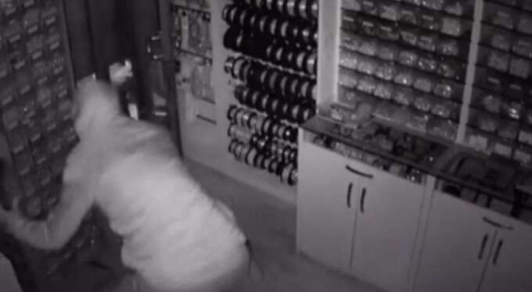 2.5 dakikada 1 milyon liralık soygun...