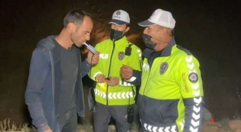 Polislerin sabır sınavı! 'Kusura bakmayın ben terbiyesiz bir adamım'