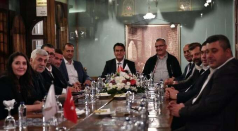 Bursa Belediyeler Birliği'nde Dündar güven tazeledi