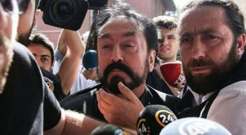 Adnan Oktar cezaevinde imaj değiştirdi! İşte yeni görüntüsü