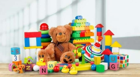 Özhan'in kitap ve oyuncak bağış kampanyası devam ediyor