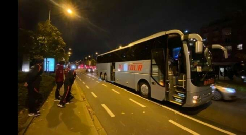 Otobüs bozuldu Ümit Milli Takım maça yetişemedi!