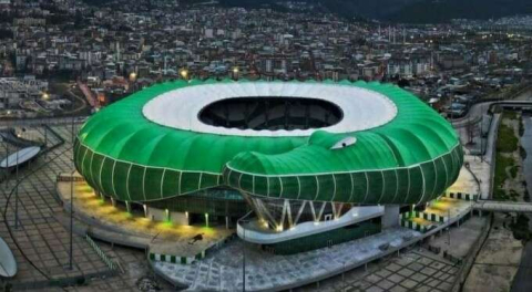 Bursaspor Kulübü, stadyum altındaki dükkanların kiralanacağı açıkladı