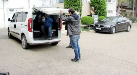 Bursa'da işyerlerine dadanan hırsız son işinde yakalandı!