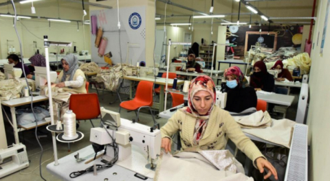 Anneler öğreniyor, çocuklar eğleniyor