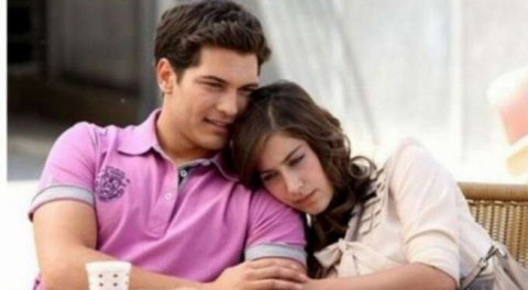 Hazal Kaya ve Çağatay Ulusoy'a Holywood yolu görünüyor!