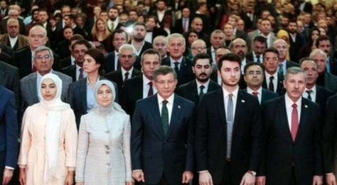 Gelecek Partisi'nden toplu istifa depremi