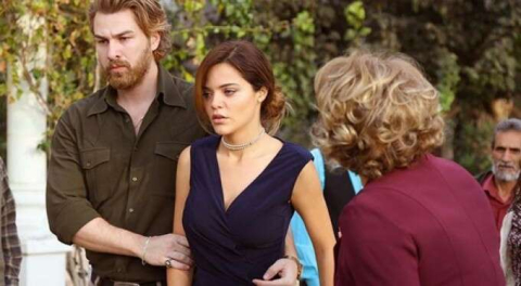 Bir Zamanlar Çukurova'da 2 isim ayrılıyor