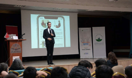 Osmangazi'de ‘Teknoloji Çağında Eğitim’ söyleşisi