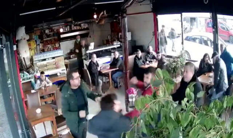 Direksiyon sınavından geçemeyince ailece öğretmene saldırdılar