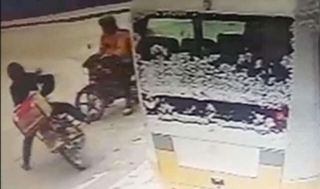 Bursa'da kuryenin zor anları! 