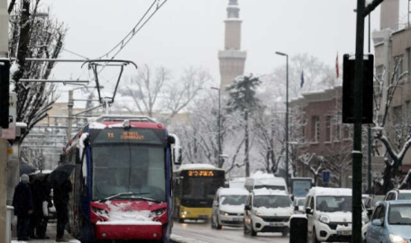 Bursa'da engelli ve hamile personele kar tatili!