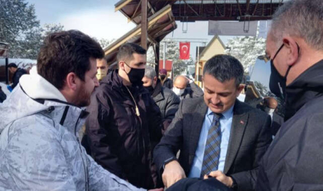 Uludağ’da Pakdemirli’ye kestane şekerli karşılama 