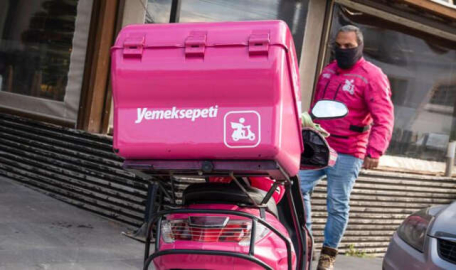 Yemeksepeti kuryelerinden eylem kararı