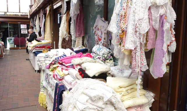 Bursa Nilüfer Köylü Pazarı'nda çeyiz yoğunluğu