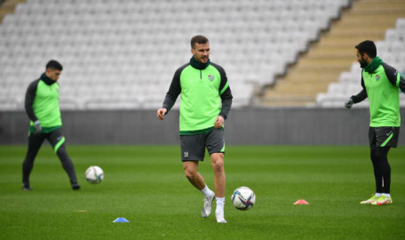 Bursasporlu Luka Capan: Bu takım küme düşmeyecek!