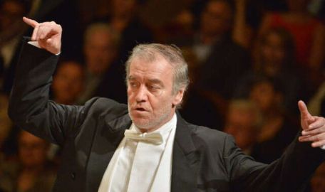 Münih Filarmoni Orkestrası’nın Rus şefi görevden alındı