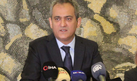 Bakan Özer'den öğretmen atamalarıyla ilgili flaş açıklama!