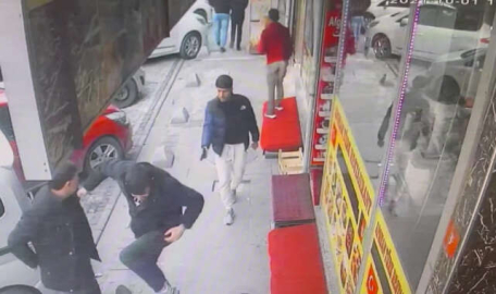 Husumetlisine kurşun yağdırdı, daha sonra öldürüldü 