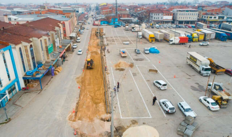 İnegöl'de pazar yeri düzenleme çalışmaları başladı
