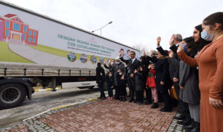 MEB'den özel öğrencilere 20 TIR eğitim materyali 