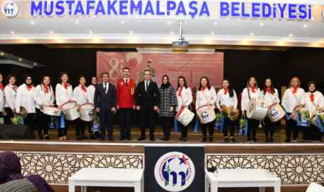 Mustafakemalpaşa’da özel kutlama