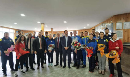 TİESF Başkanı Bursa'da ağırlanan Ukraynalı sporcuları ziyaret etti  