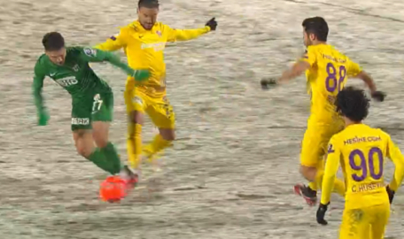 Erteleme maçını Eyüpspor kazandı... Buz kestik!