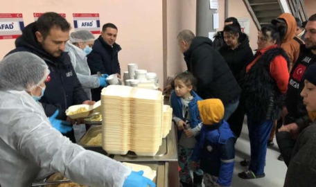 Türkiye’den Ukrayna halkına yardım eli  